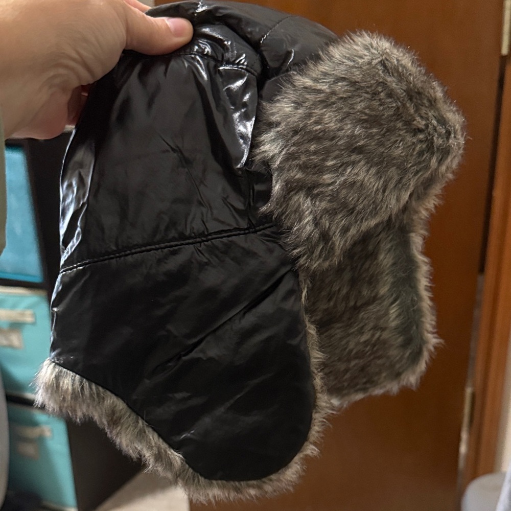 Kohl's Black Faux Fur Lined Hat
